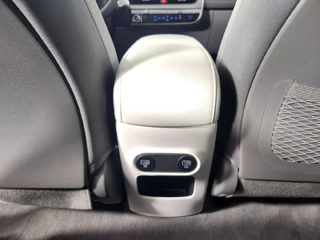 Used 2024 White Hyundai SEL image 17