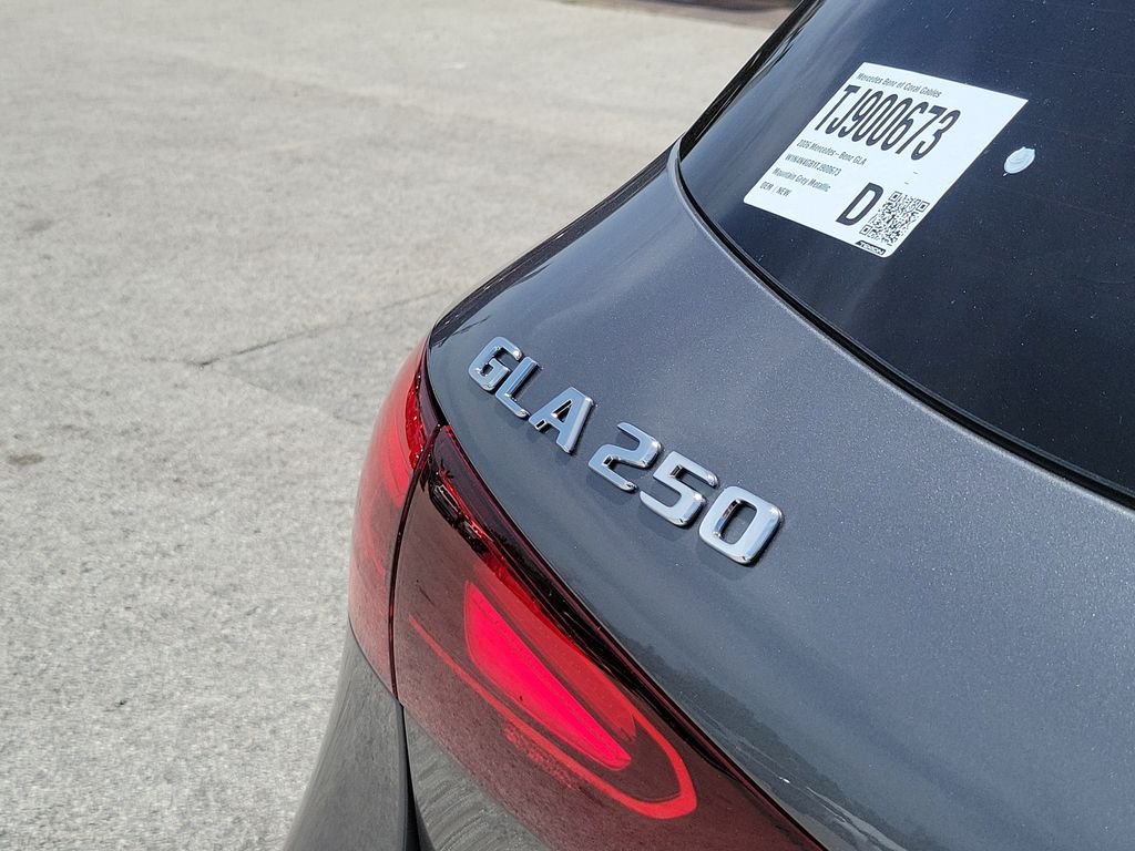 New 2026 Mountain Grey Metallic Mercedes-Benz GLA 250 image 8