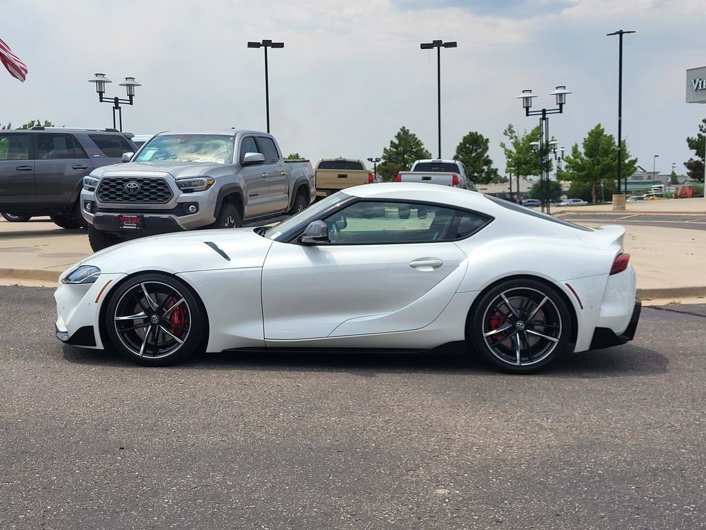 Used 2021 White Toyota 3.0 image 7