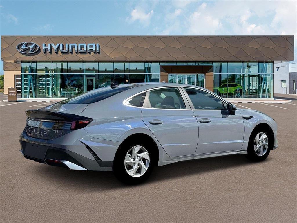 New 2026 Blue Hyundai SE image 7
