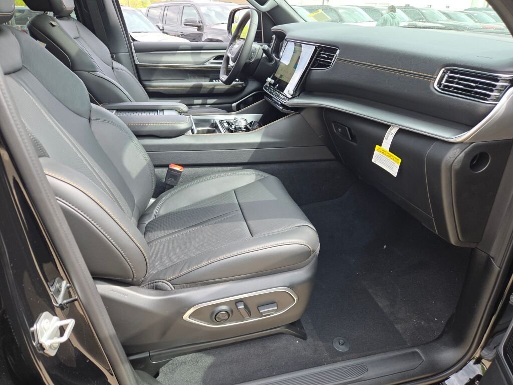 New 2026 High Gloss Black Exterior Paint Jeep  image 8
