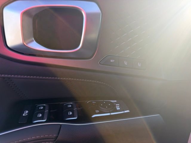Certified Used 2026 White Kia SX Prestige image 13