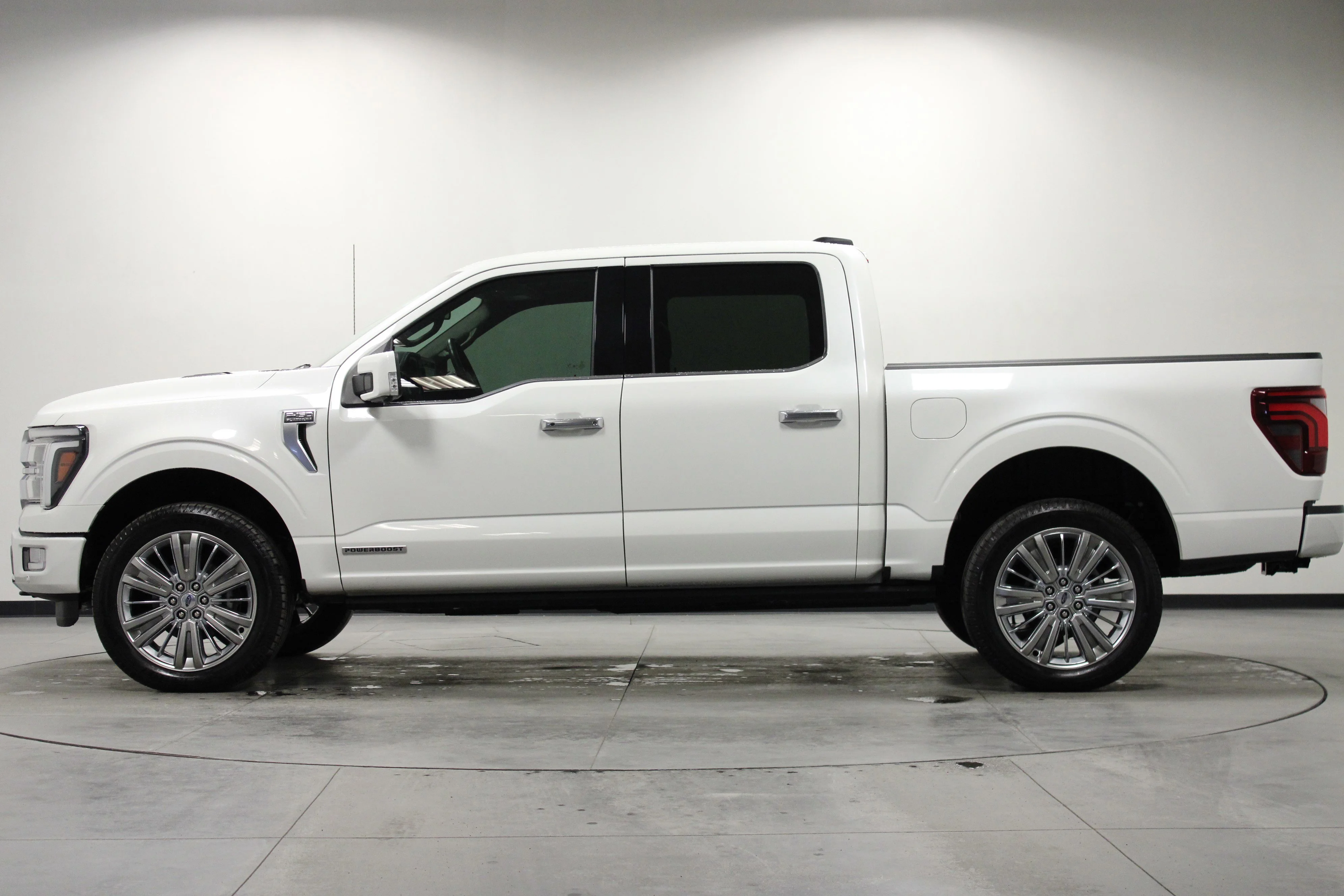 Used 2025 Star White Metallic Tri-Coat Ford Platinum image 7