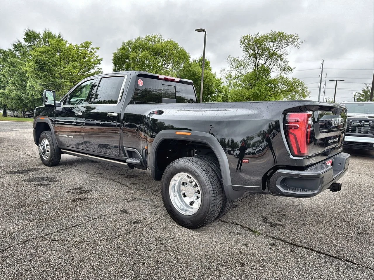 New 2026 Onyx Black GMC Denali Ultimate DRW image 6