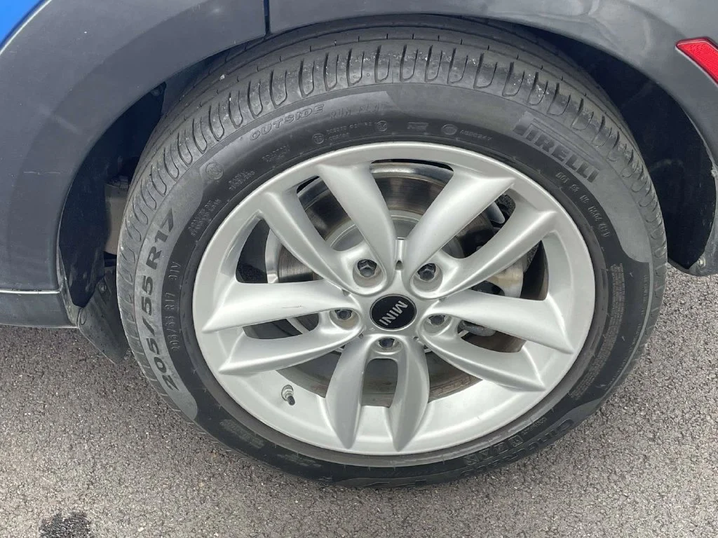 Used 2013 Blue MINI Base image 9