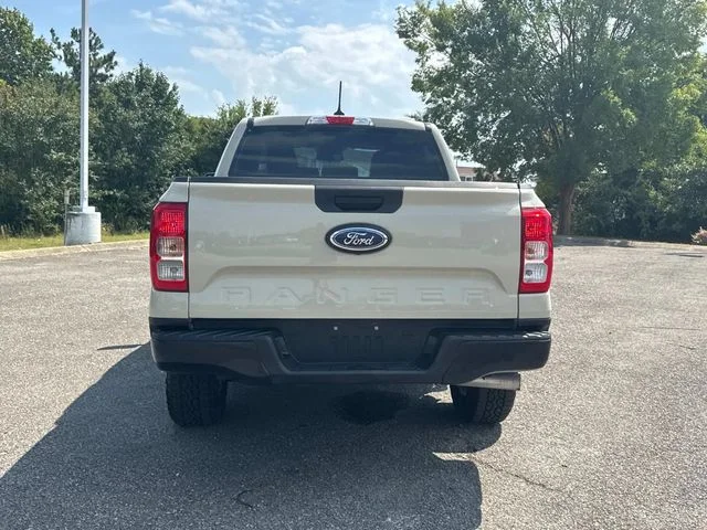 Used 2025 Beige Ford XL image 6