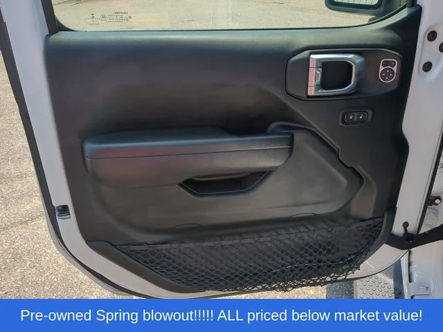 Used 2018 White Jeep Unlimited Sport S image 20