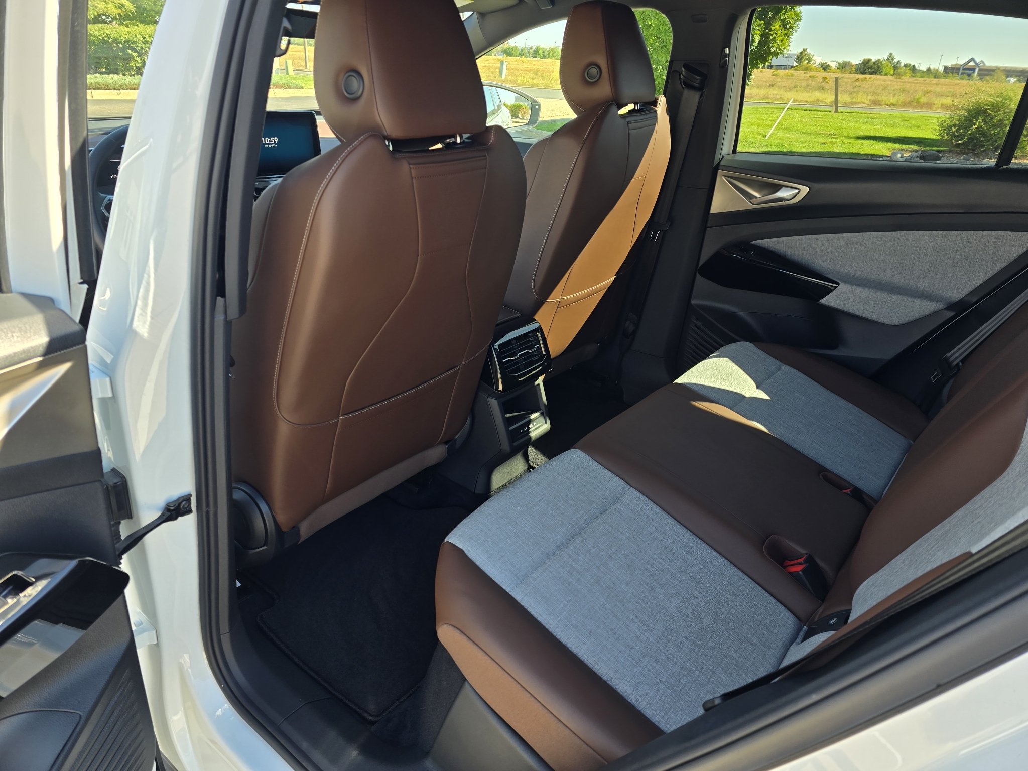 Used 2023 Pure White Volkswagen Standard image 14