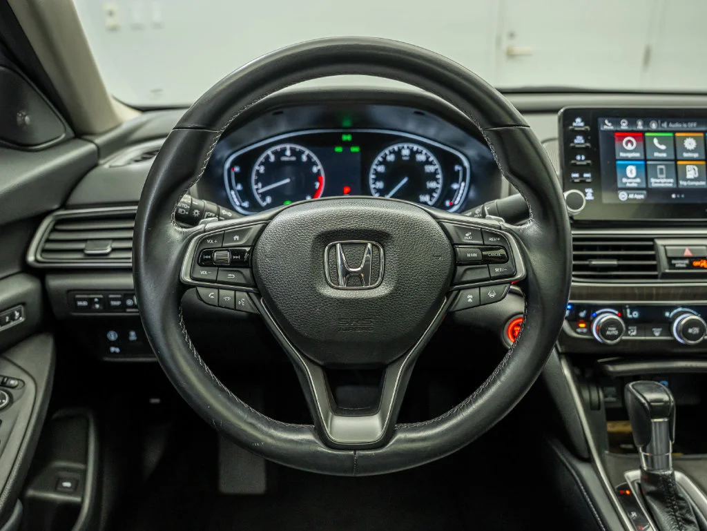 Used 2018 Gray Honda Touring image 39