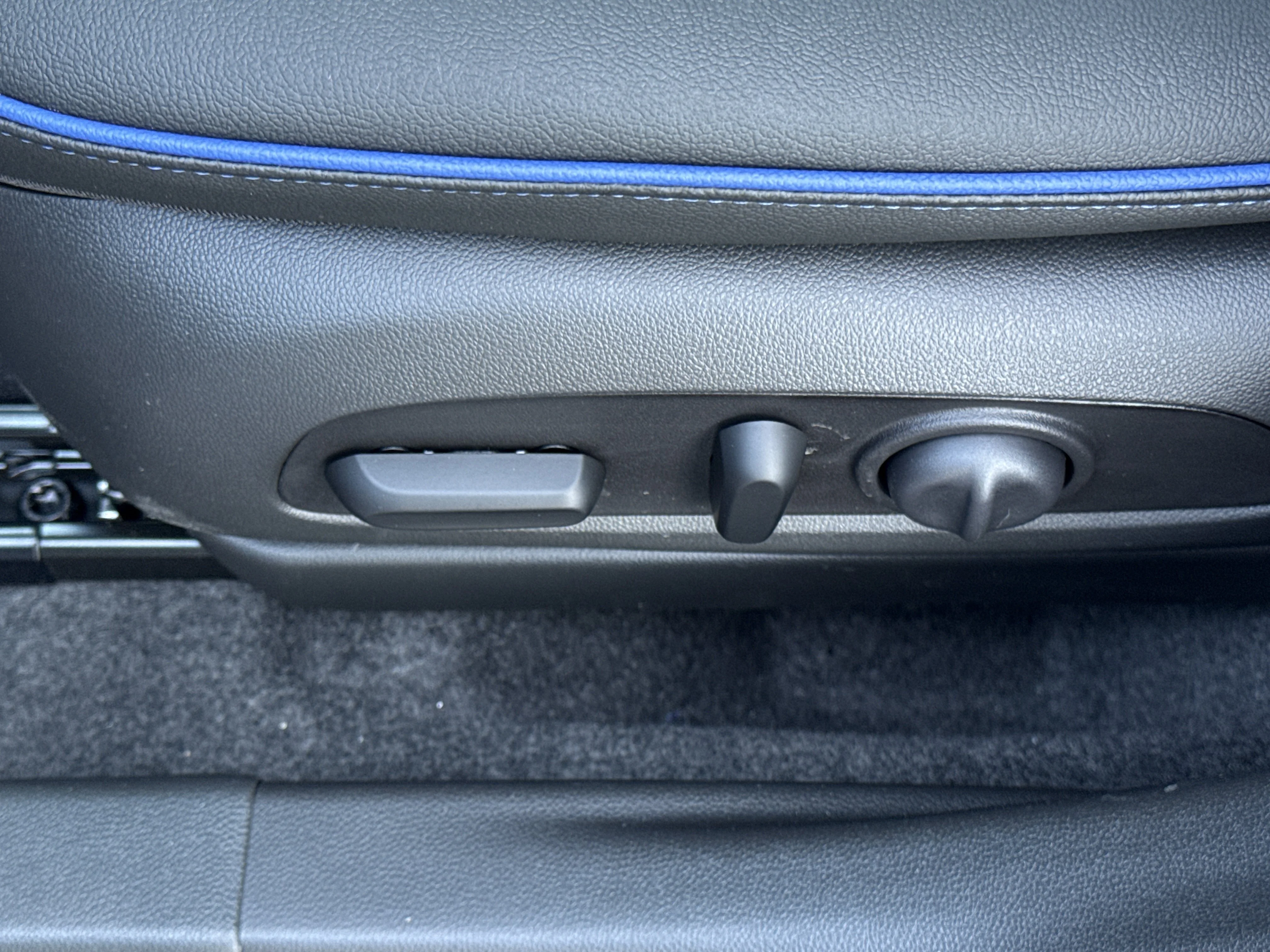 New 2026 Moonstone Gray Metallic Buick Sport Touring image 15