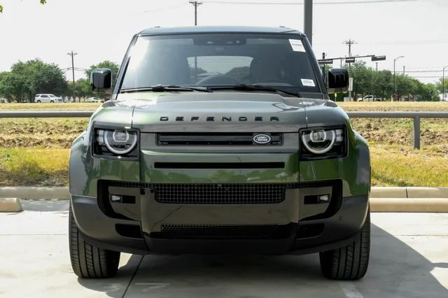 New 2026 Woolstone Green Metallic Land Rover S image 6