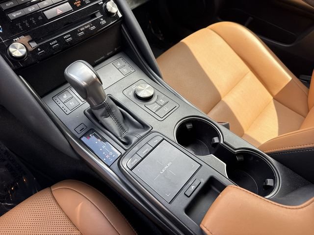 2024 Lexus IS 300 - Photo 21