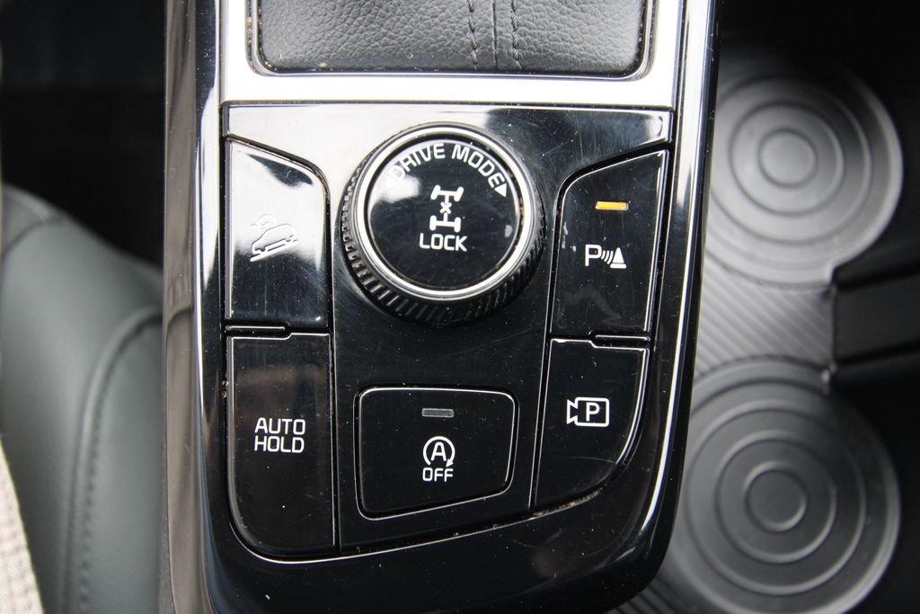 Used 2023 Black Kia X-Line image 27