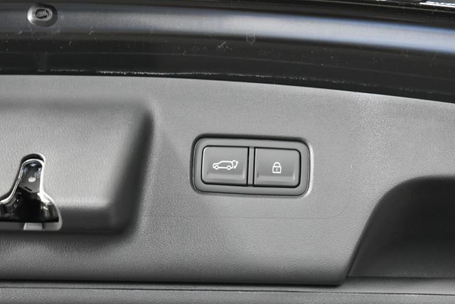 New 2026 Black Hyundai SEL 7P image 28