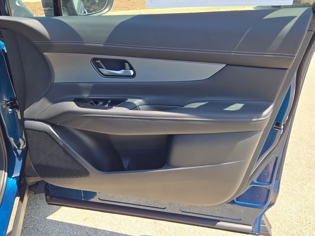 New 2026 Aurora Blue Pearl Metallic Nissan SL image 8