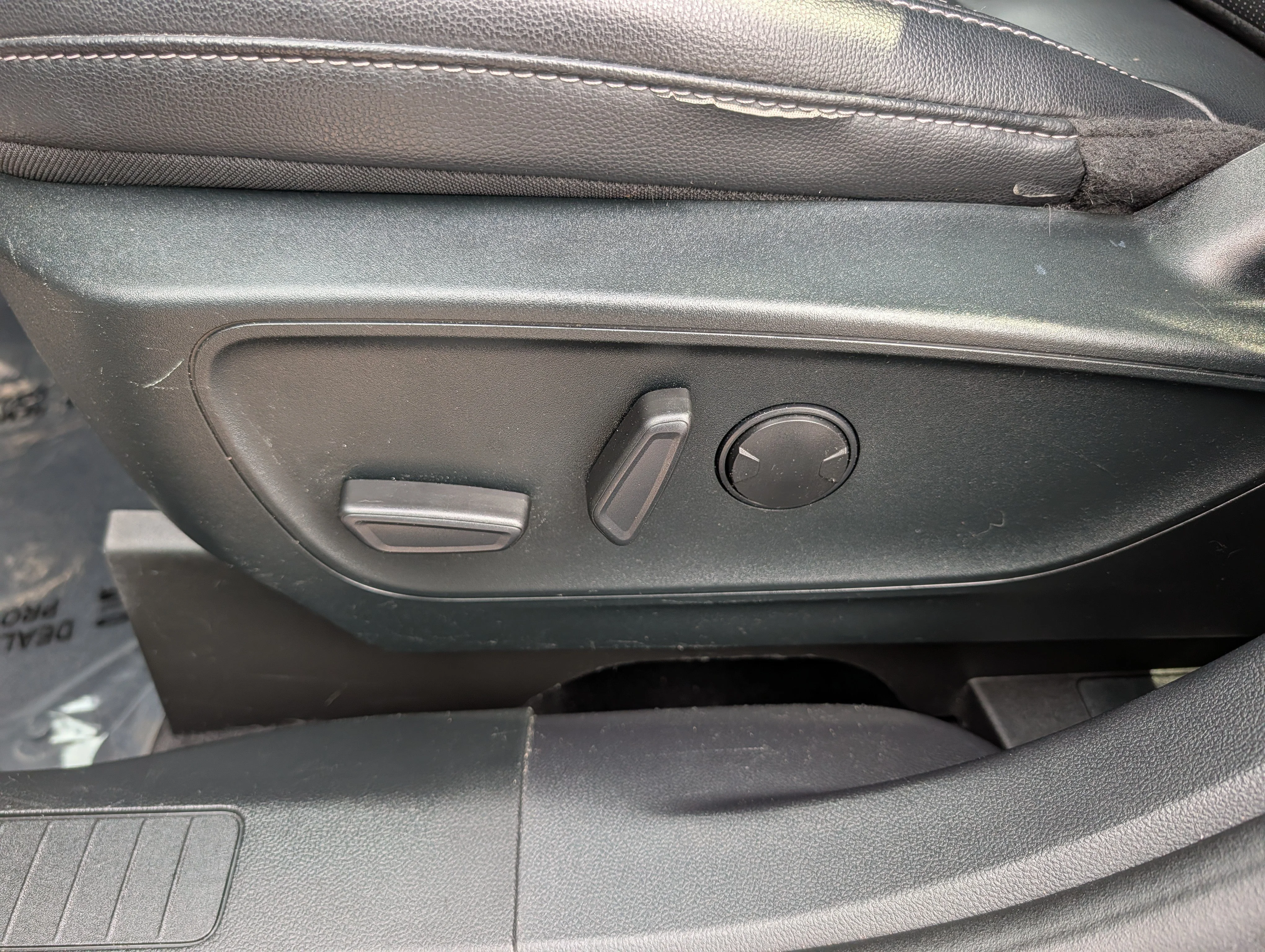 Used 2022 Agate Black Metallic Ford Titanium image 19