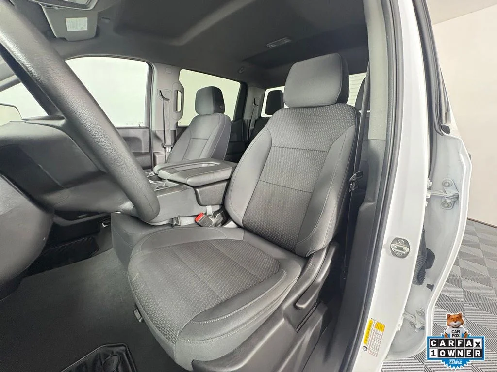 Used 2021 White Chevrolet Custom image 16