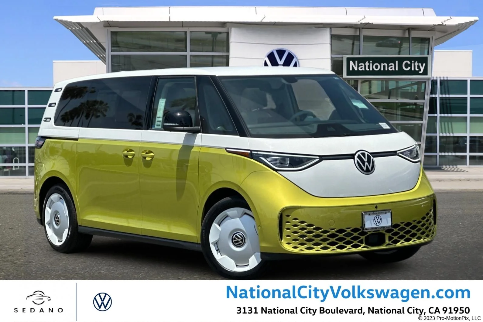 2025 Volkswagen ID. Buzz 1st Edition 4Motion Two-Tone's photo