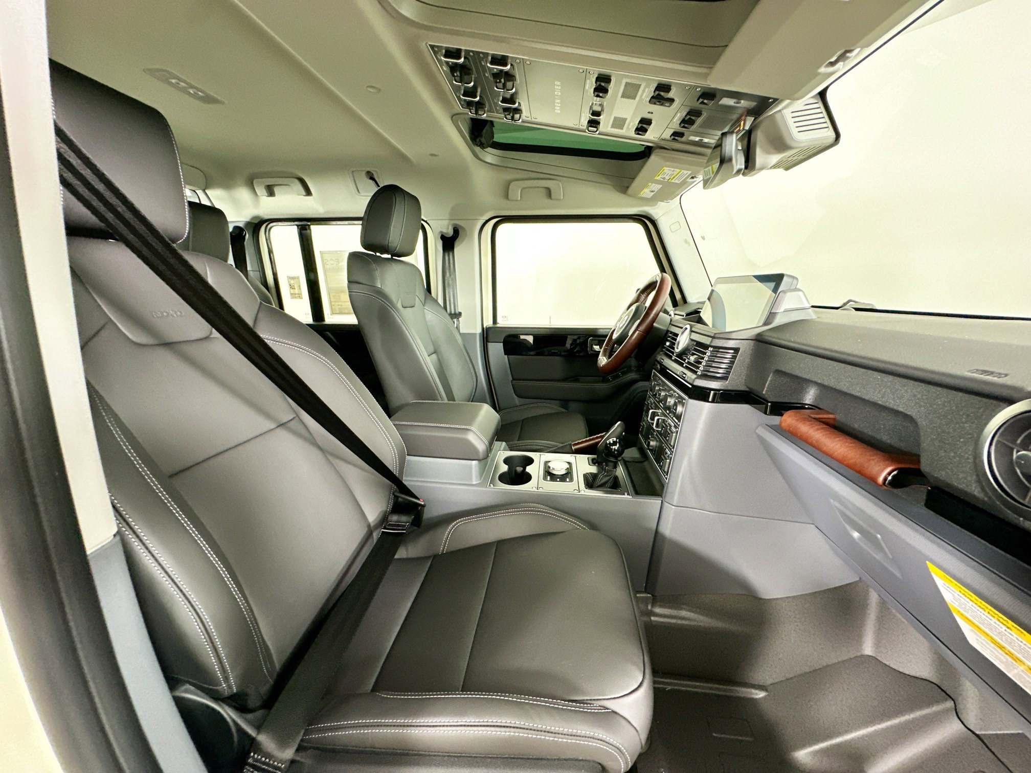 New 2026 Scottish White INEOS Fieldmaster Edition image 44