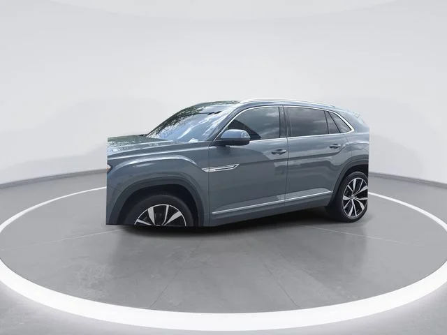 Used 2025 Gray Volkswagen 2.0T SEL Premium R-Line image 4