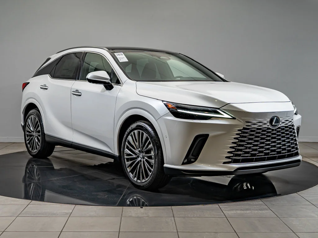 New 2026 Eminent White Pearl Lexus LUXURY image 3