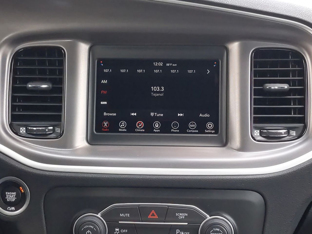 Used 2022 Green Dodge SXT image 26