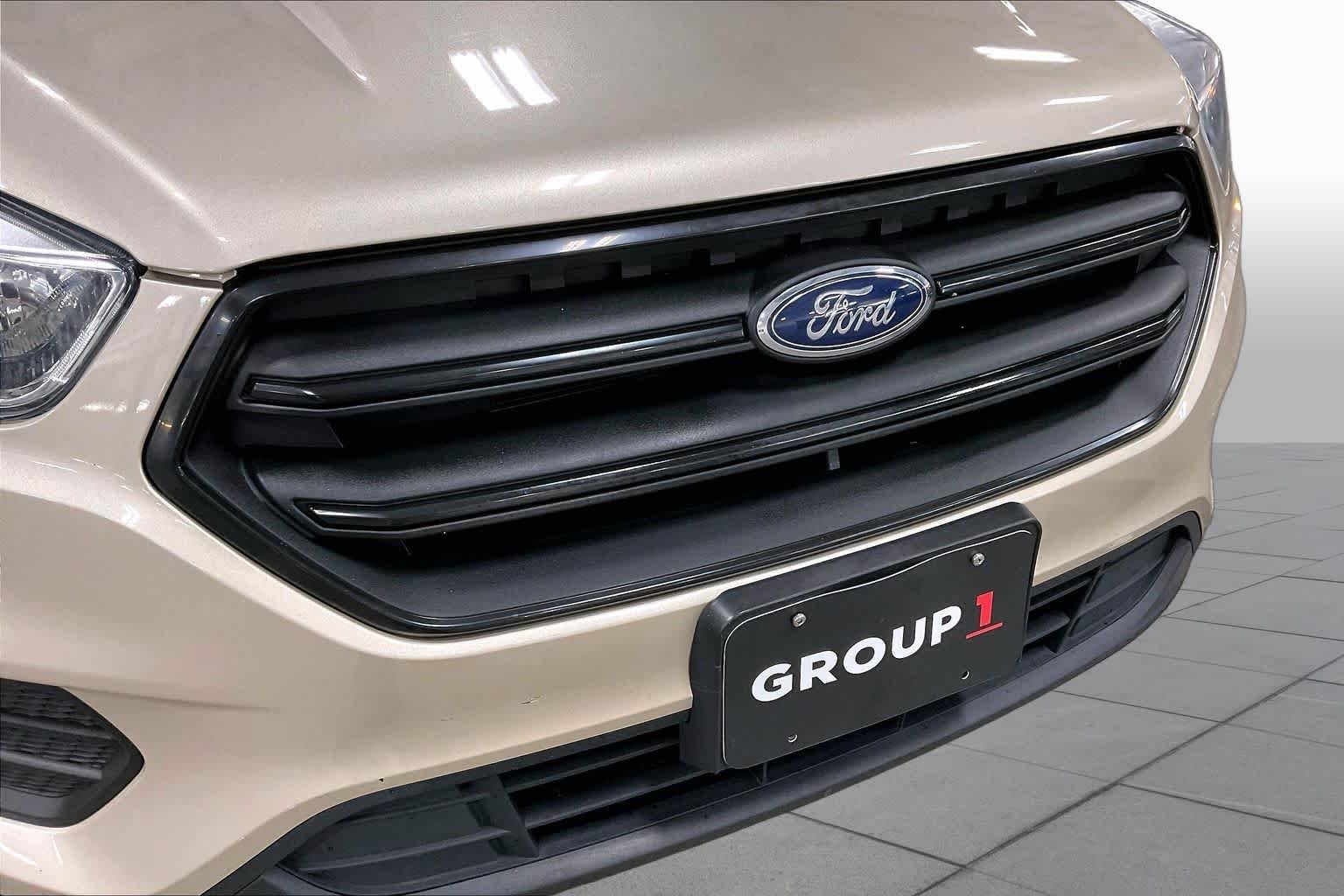 Used 2017 White Gold Metallic Ford S image 29