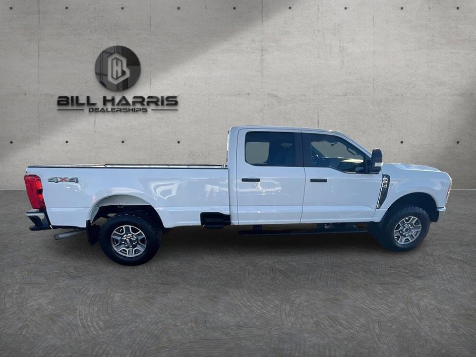 Used 2023 White Ford XL image 4