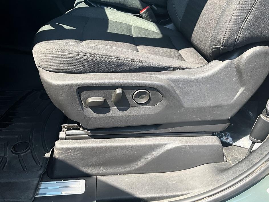 Used 2025 Gray Chevrolet LT image 17