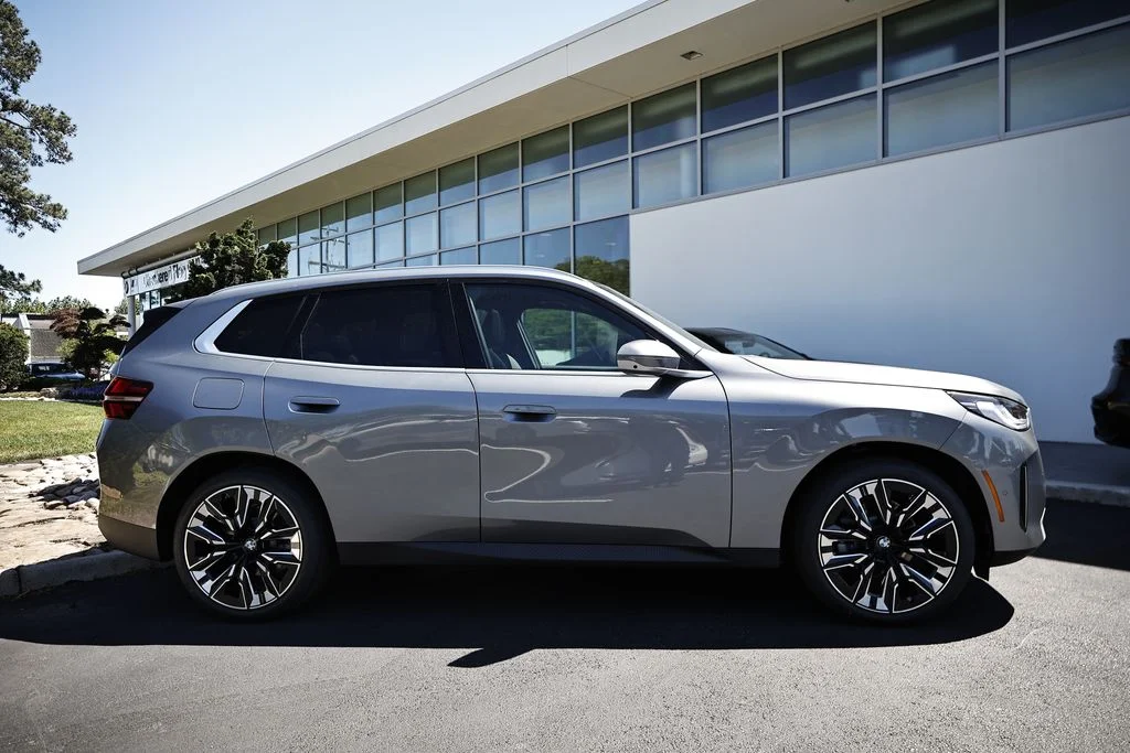 New 2026 Skyscraper Grey Metallic BMW 30 xDrive image 4
