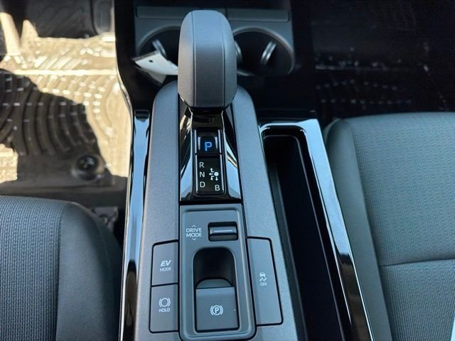 Certified Used 2027 01m2 Toyota LE image 19