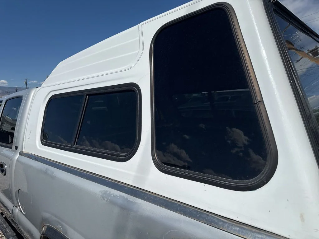 Used 2005 Special Paint GMC SLT image 24