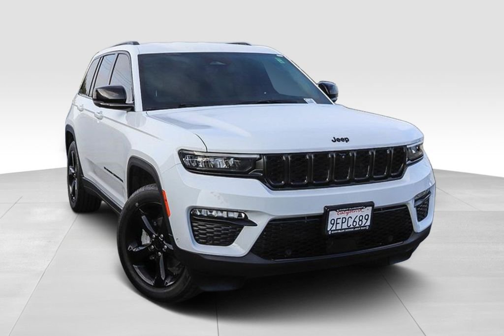 Used 2023 Bright White Clearcoat Jeep Limited image 2