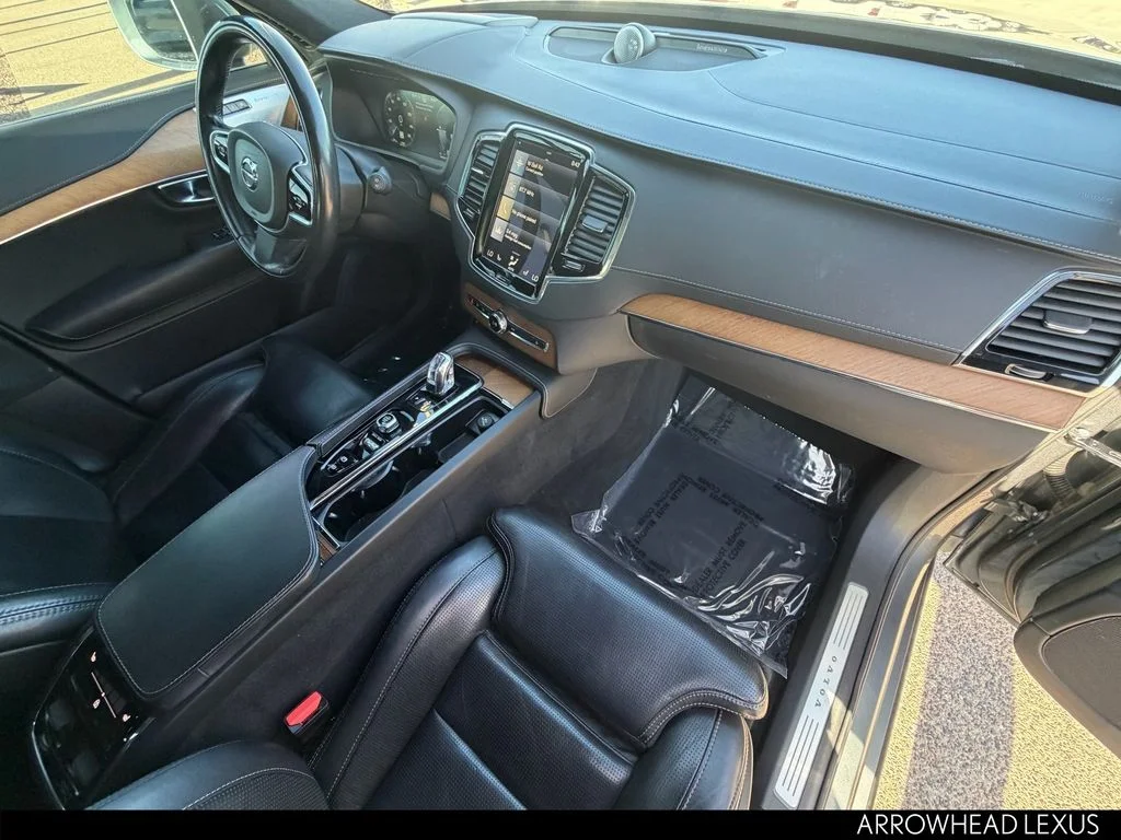 Used 2018 Gray Volvo T8 Inscription image 10