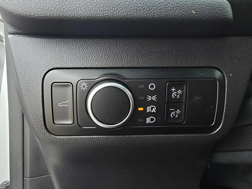 Used 2024 Oxford White Ford Active image 21