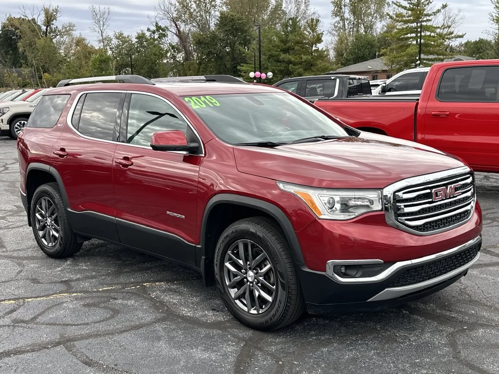 Used 2019 GMC Acadia SLT-1 with VIN 1GKKNULS9KZ166888 for sale in Valparaiso, IN