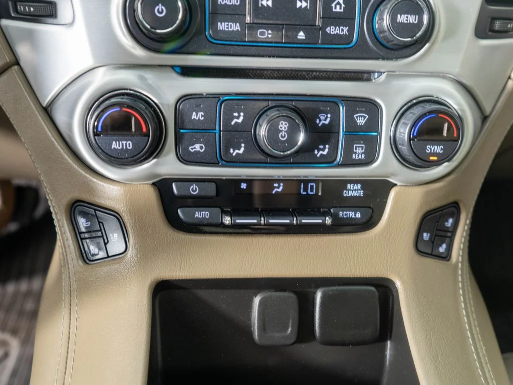 Used 2018 White GMC SLT image 23