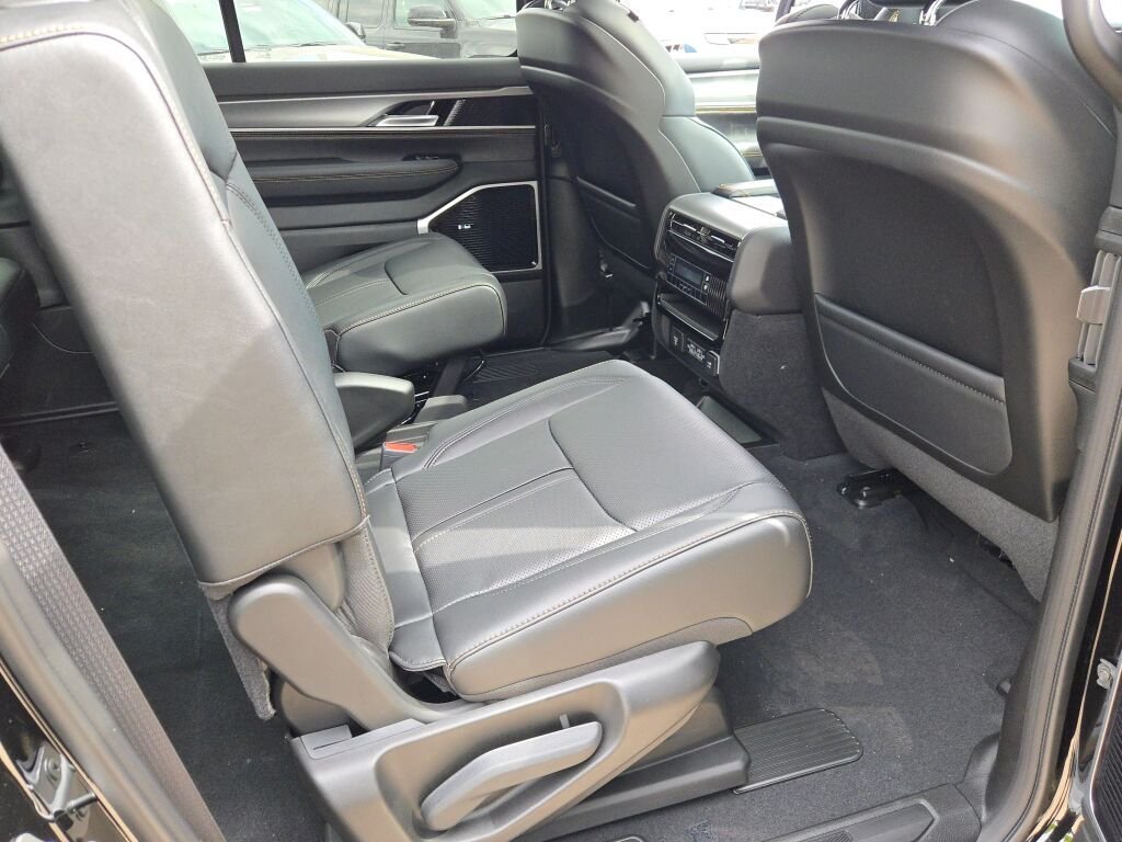 New 2026 High Gloss Black Exterior Paint Jeep  image 10