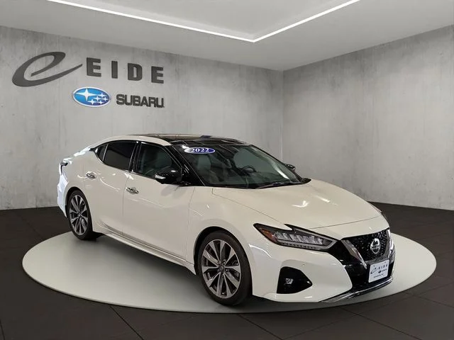 2022 Nissan Maxima Platinum's photo