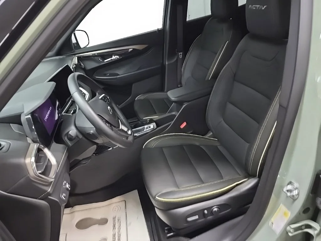 Used 2025 Green Chevrolet ACTIV image 29