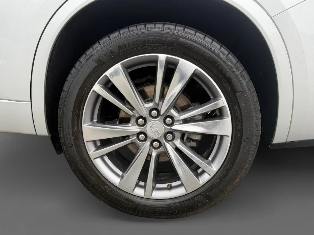 Used 2020 RADIANT SILVER METALLIC Cadillac FWD Premium Luxury image 17
