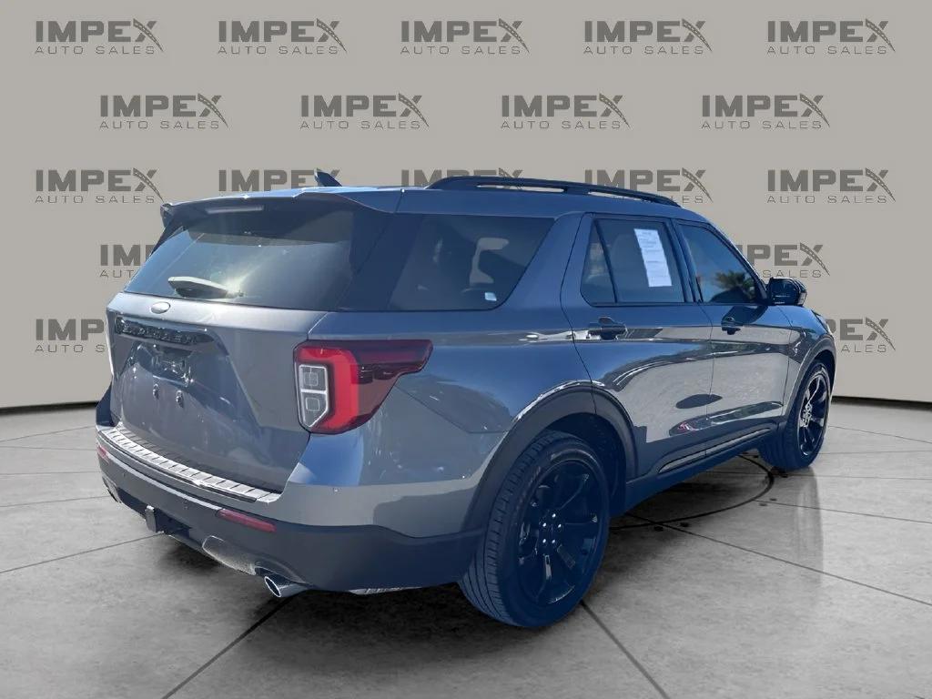 Used 2023 Gray Ford ST-Line image 5