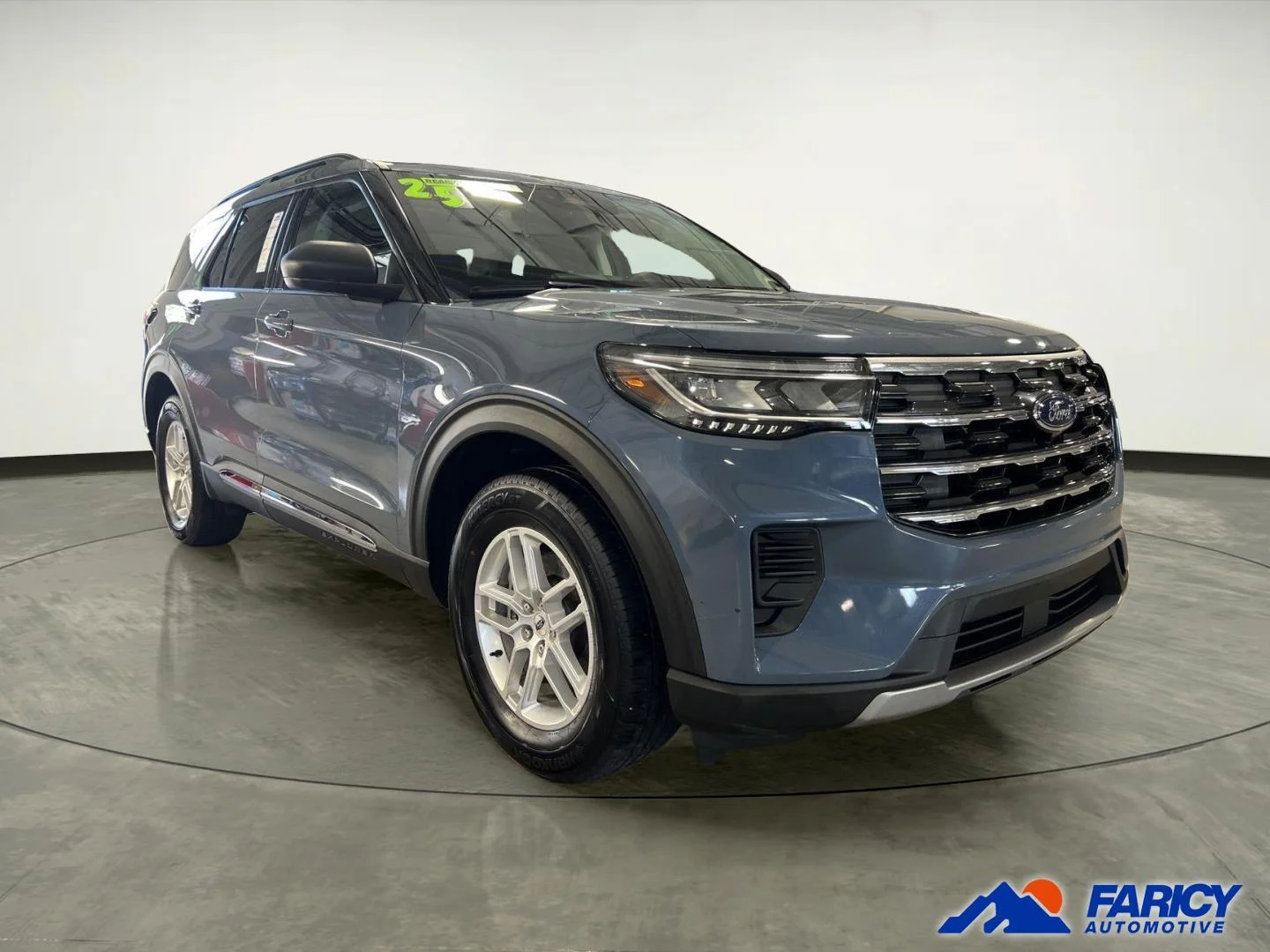Used 2025 Vapor Blue Ford Active image 5