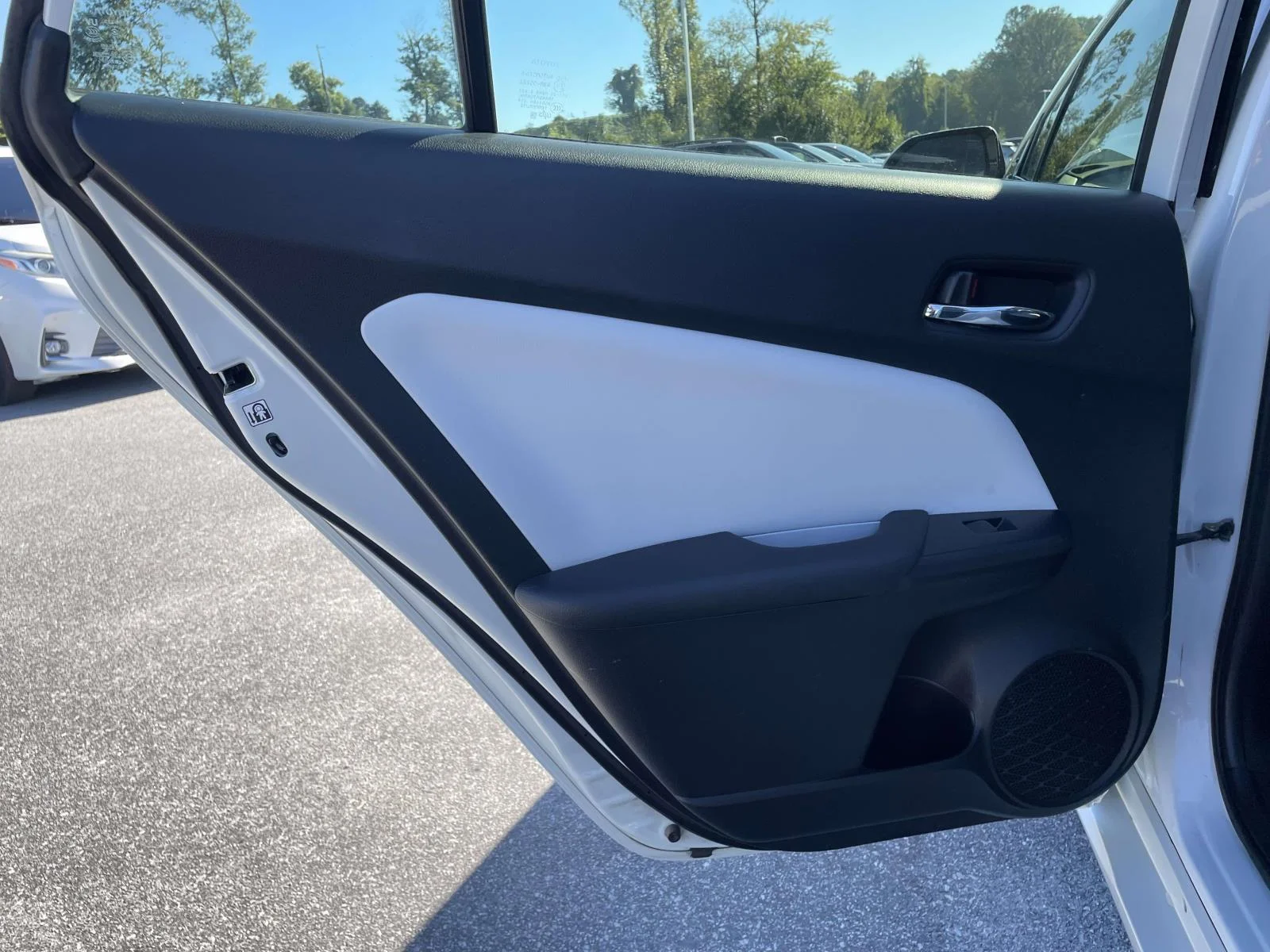 Used 2019 Blizzard Pearl Toyota LE image 2
