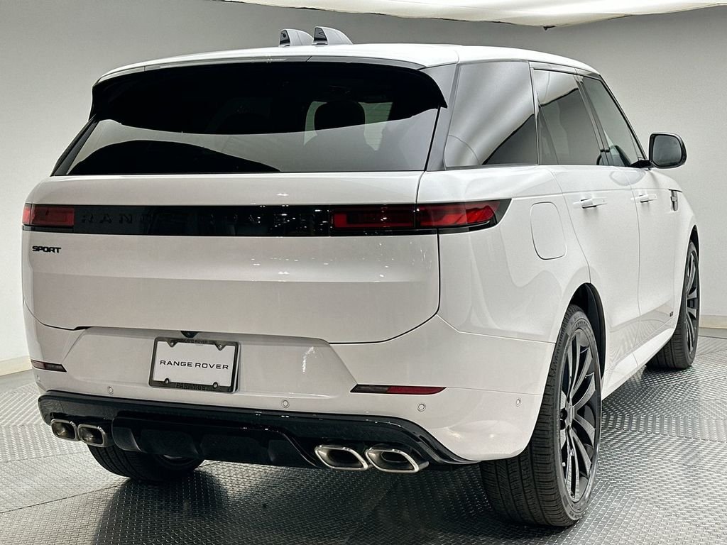 New 2026 Ostuni Pearl White Land Rover Dynamic SE image 3