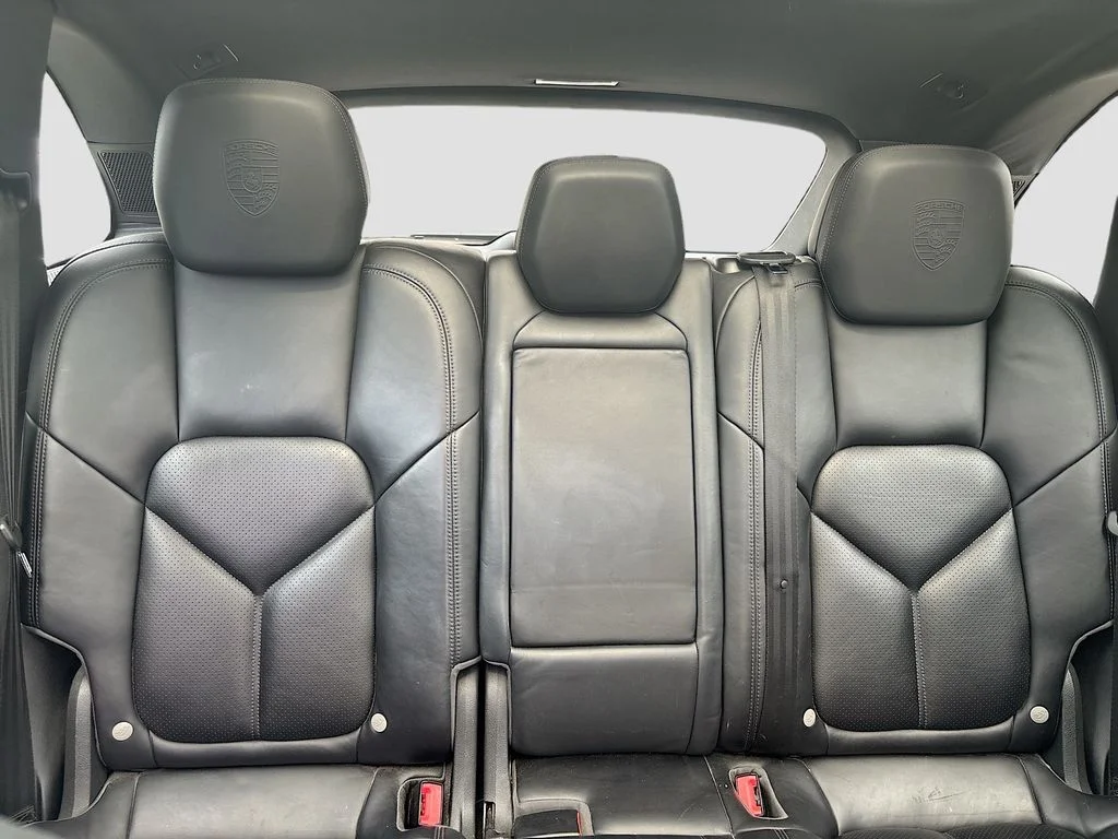 Used 2017 White Porsche Base image 19
