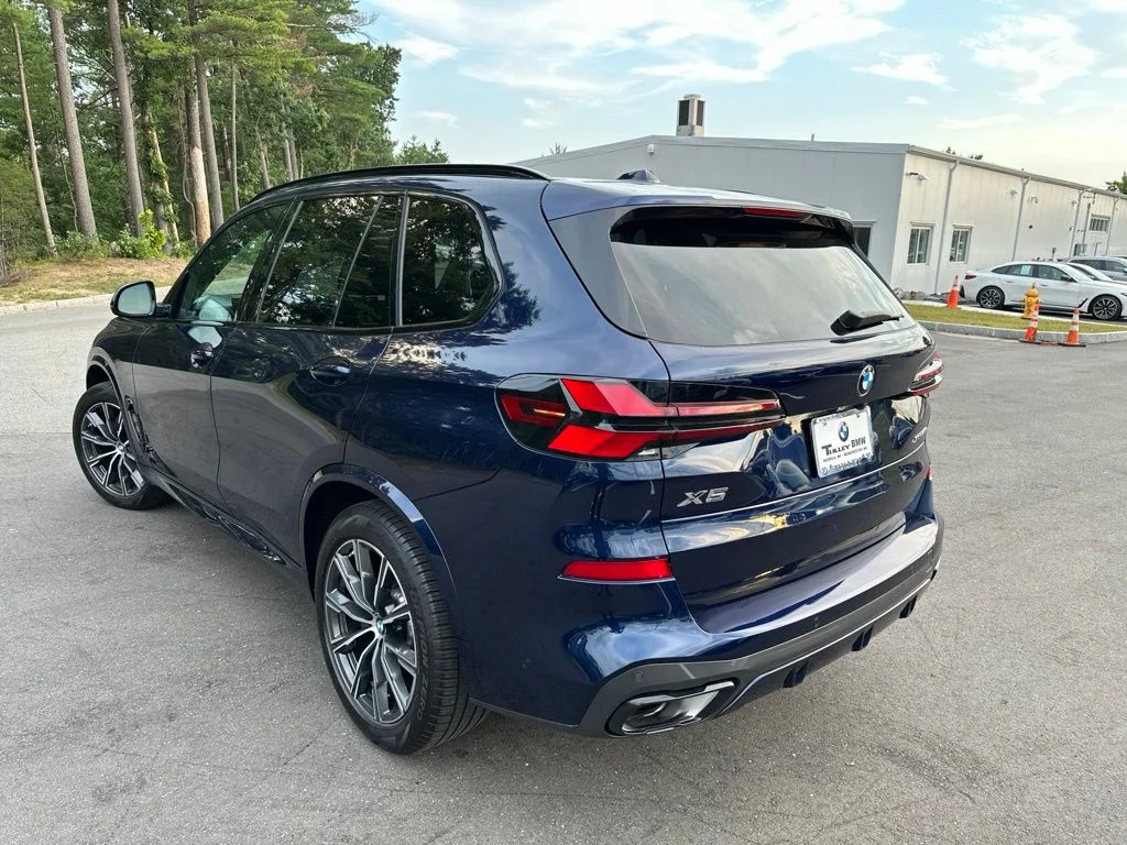 Certified Used 2026 Tanzanite Blue II Metallic BMW xDrive40i image 5