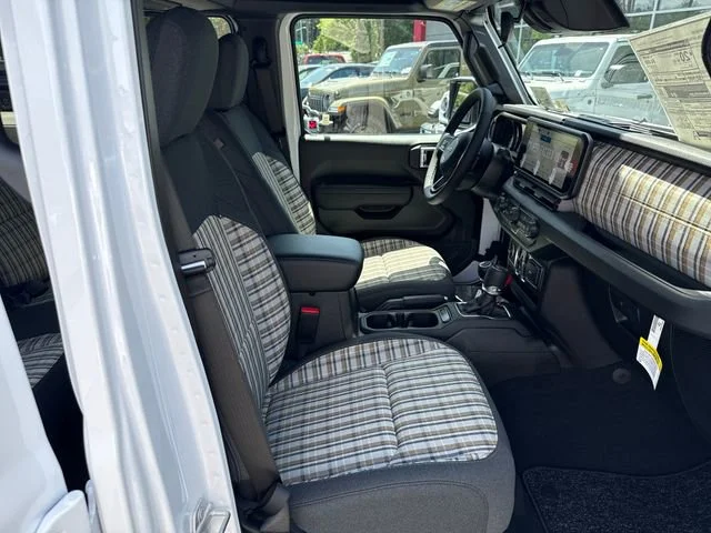 New 2026 Bright White Clear-Coat Exterior Paint Jeep 85th Anniversary image 9