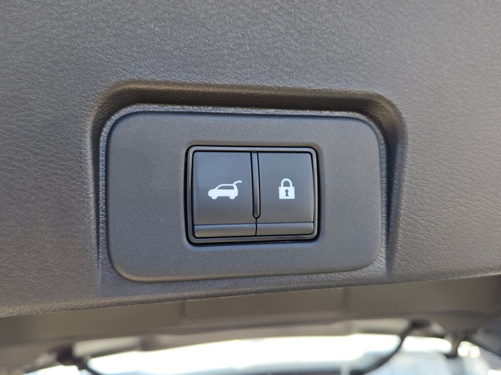 2025 Nissan Rogue SV - Photo 15