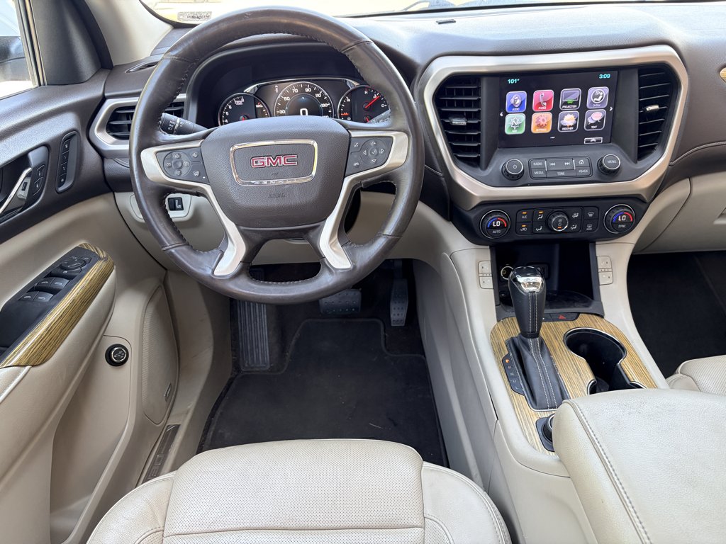 Used 2017 White Frost Tricoat GMC Denali image 14